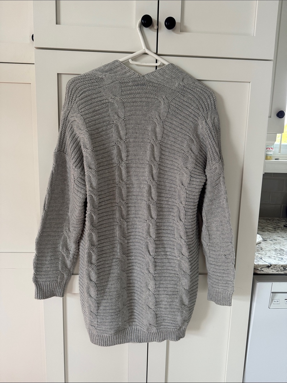 The Roster Light Gray Cable Knit Open-Front Cardigan - Picture 4 of 5